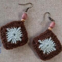 毛糸のピアスの画像