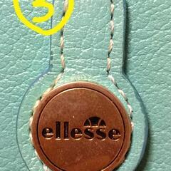 ellesse 二つ折り財布の画像