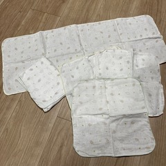 新品未使用 スタイ、汗取りパット、ガーゼの画像