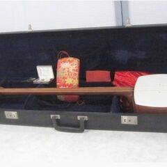 三味線　ハードケース付き　駒付き(ケース入り)　収納袋付き　胴掛...
