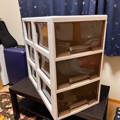 押入れ収納ケースの画像