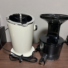 【美品】ヒューロム　スロージューサー　H-100S-IBAA02の画像