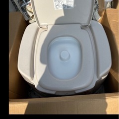 ポータブルトイレ未使用品箱あり
