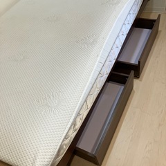セミダブルベッドの画像