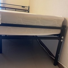 セミダブルベッド＋マットレスの画像