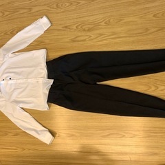 子供用カジュアルスーツ男女兼用の画像