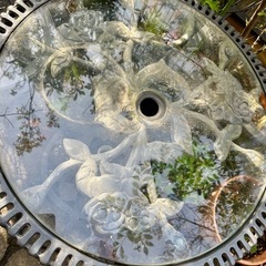 [受付終了]引き取り限定]バラのガーデンテーブルセット の画像