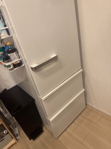 半年間のみ使用　二人暮らし冷蔵庫
