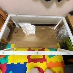 テーブル