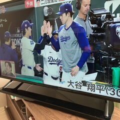43型液晶テレビ＆回転型テレビ台の画像