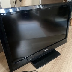 東芝　テレビ32型　
リモコンセット