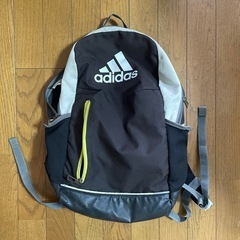 adidasリュック