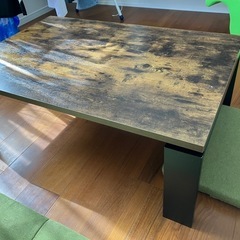 テーブル冬はこたつにも出来ます♩　