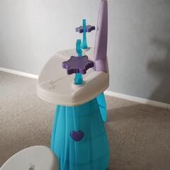子供用ドレッサーの画像