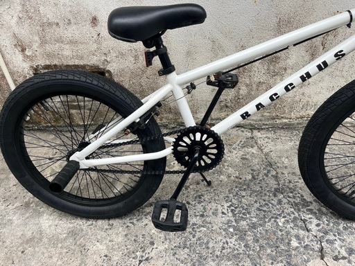 20インチBACCSHUSフリースタイルバイク自転車BMX街乗り通勤車通学車 ?プロフ必読 