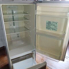 冷蔵庫　Panasonic NR-B175Wの画像