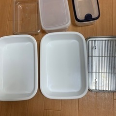 タッパー、バット、さな