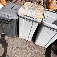 ゴミ箱　３つ　蓋なし込み
