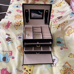 アクセサリーボックスの画像