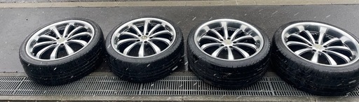 ロクサーニ　20インチホイール  深リム