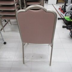 大量入荷 まとめ買い大歓迎 スタッキングチェア ピンク系くすみカラー イス ダイニングチェア 椅子 食卓 ホテル 公民館 店舗 苫小牧西店の画像