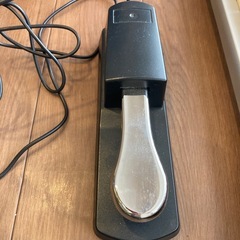 予定者あり　YAMAHAのキーボード　ペダル付きの画像