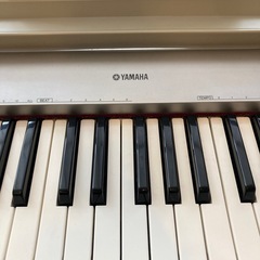 予定者あり　YAMAHAのキーボード　ペダル付きの画像