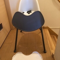  ベビービョルン ハイチェアの画像