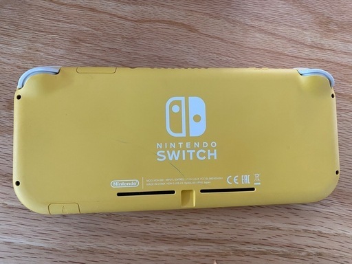 Nintendo Switch lite 本体　イエロー