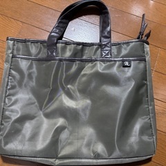 ビジネスバッグ　トートバッグ　鞄　かばん　緑　グリーン