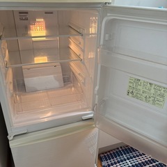 SHARP冷蔵庫の画像