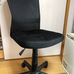 チェア　イス　高さ調節可能の画像