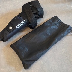 COOWOO フットレスト 足置き 足らくらく 旅行 トラベル オフィス 車用 新幹線 夜行バス デスク チェーア 収納パック付き 折りたたみ式 （黒）の画像