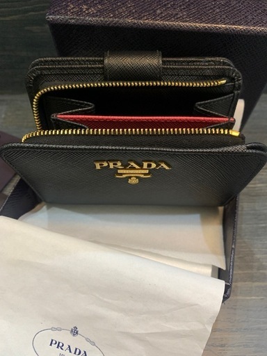 PRADAサフィアーノマルチカラー財布