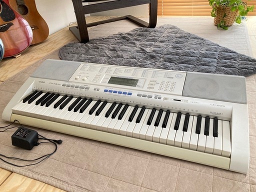 【取引完了】USED＊CASIO電子キーボード(スタンドもお付けします)