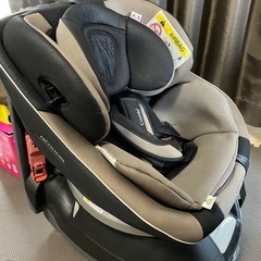 Combi コンビ　チャイルドシート
の画像
