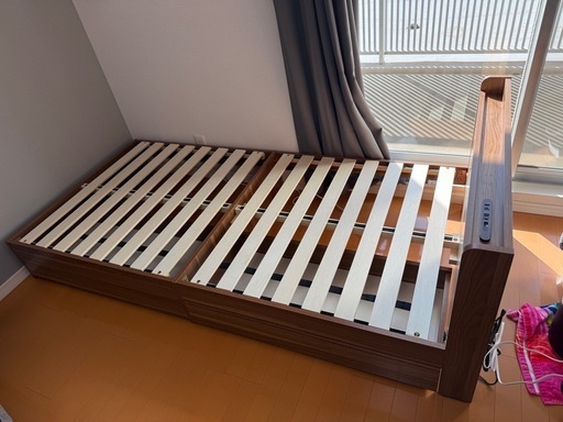 シングルサイズ　ベッドフレームのみ