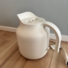 電化製品セット（電気ケトル、IHクッキングヒーター、ブレンダー、かき氷器）の画像