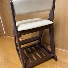 子供用椅子の画像