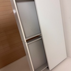 【LOWYA製】テーブルの画像