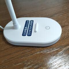 【お話中】LEDデスクライト　USB電源　スマホスタンド付の画像