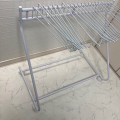 　パンツハンガーラックの画像