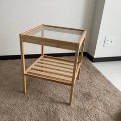 IKEAテーブル、絨毯