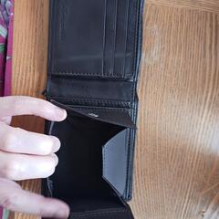 ほぼ未使用！本革の財布　箱付き　値下げしました。の画像