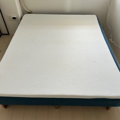 コアラクイーンサイズ マットレスと木製フレームセット