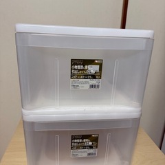 ［無料であげます］天板木目3段収納ケースと収納ケース2つの画像