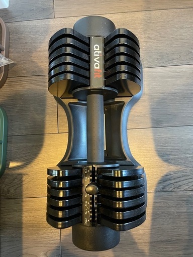 20kg可変式ダンベル2つ、トレーニングベンチ