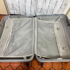 スーツケースの画像