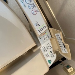 TOTO ウォシュレットの画像