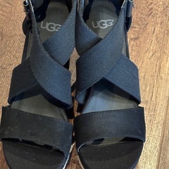 値下げ‼️Ugg サンダル　新品　22.5cmの画像